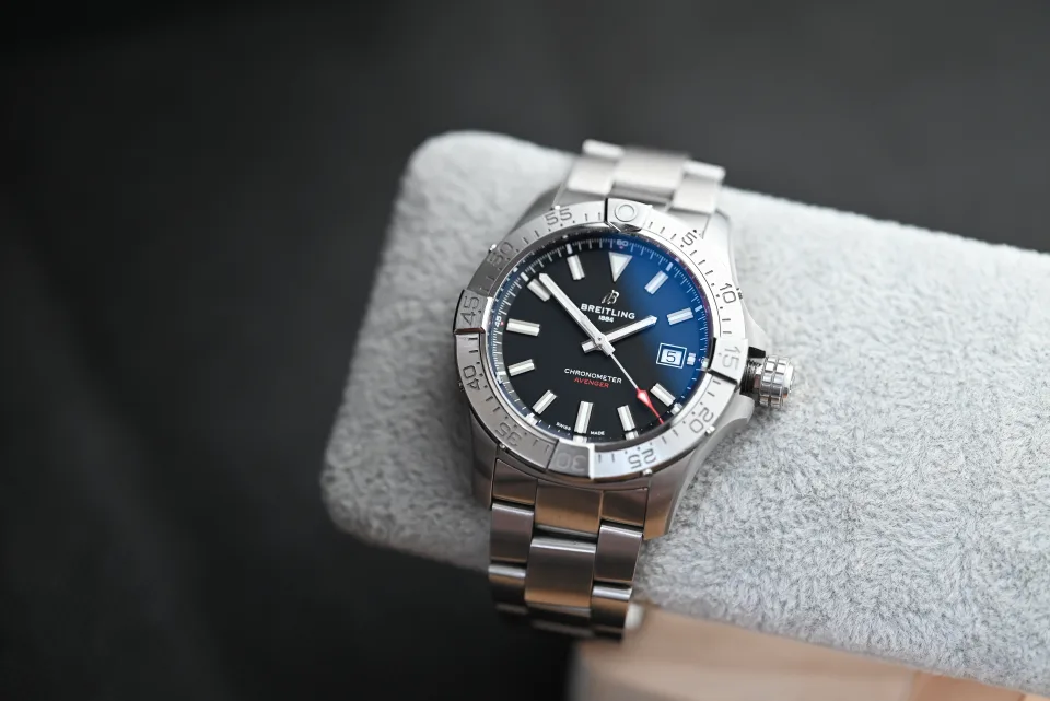 Breitling Avenger 42 mm miniatura