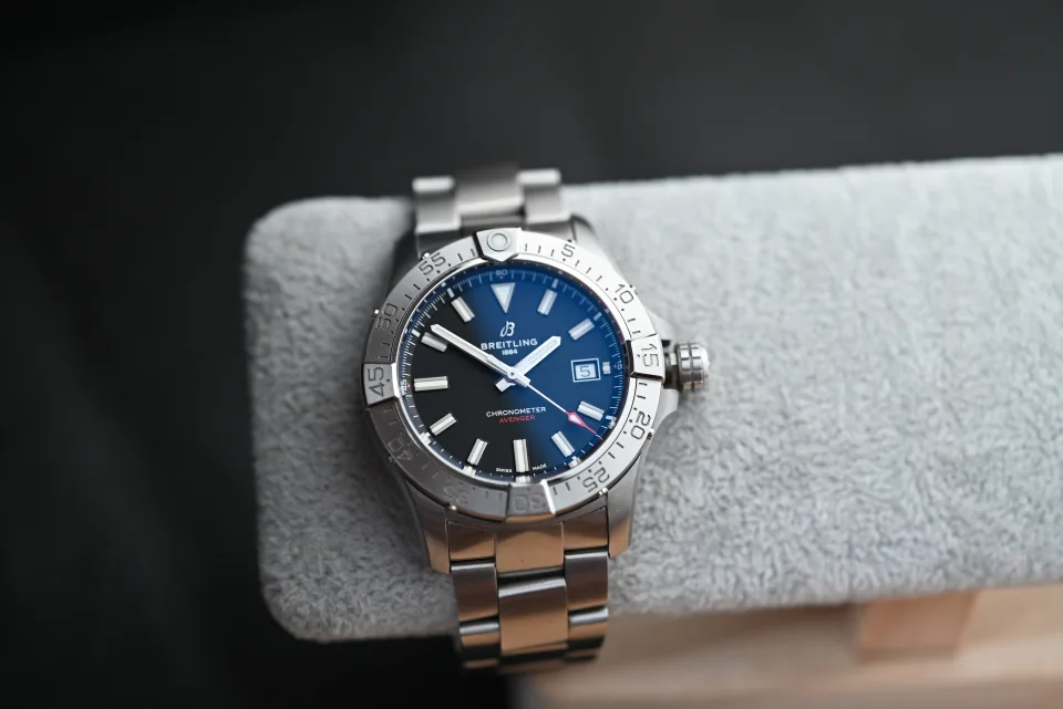 Breitling Avenger 42 mm miniatura