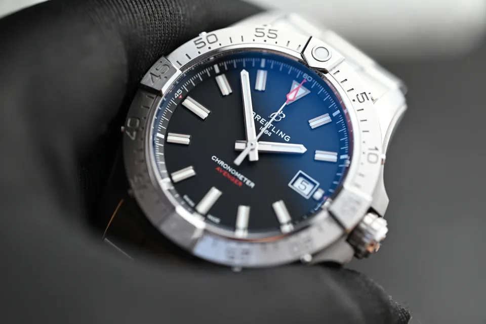 Breitling Avenger 42 mm miniatura