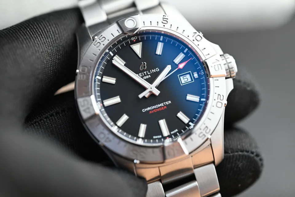 Breitling Avenger 42 mm miniatura