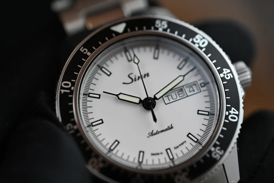 Sinn 104 St Sa I W miniatura