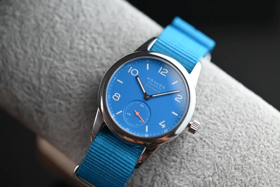 Nomos Club Neomatik Signal Blue 37MM