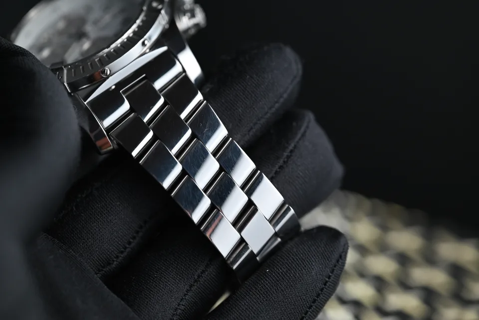 Breitling Super Avenger II miniatura