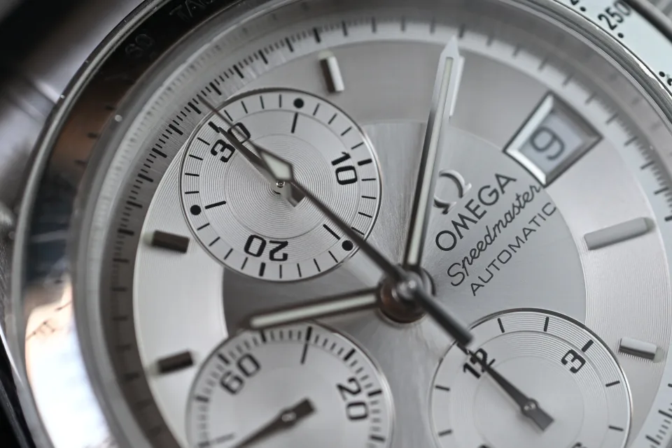 Omega Speedmaster Date 39 mm miniatura
