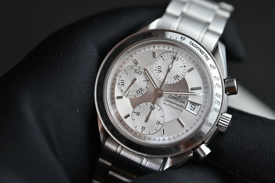 Omega Speedmaster Date 39 mm miniatura