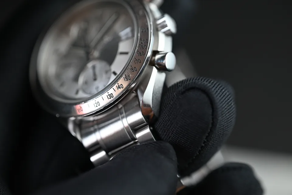 Omega Speedmaster Date 39 mm miniatura