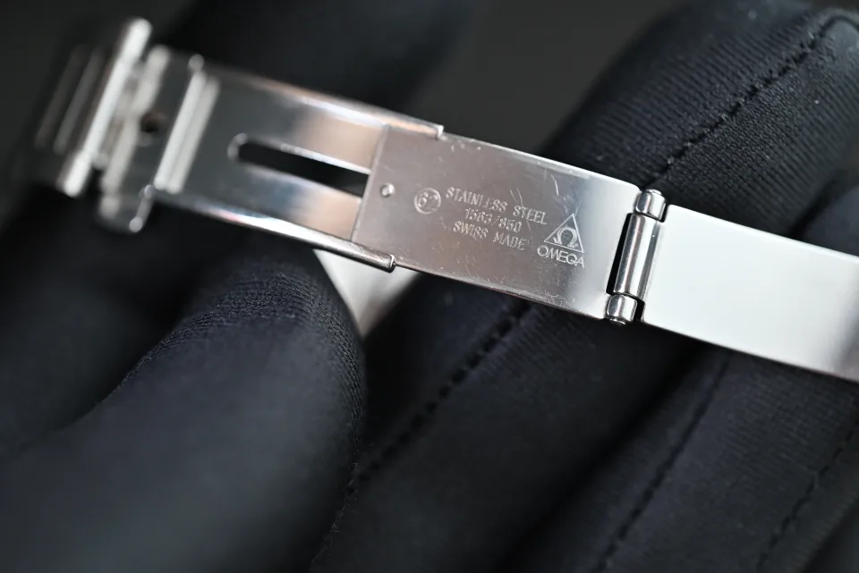 Omega Speedmaster Date 39 mm miniatura