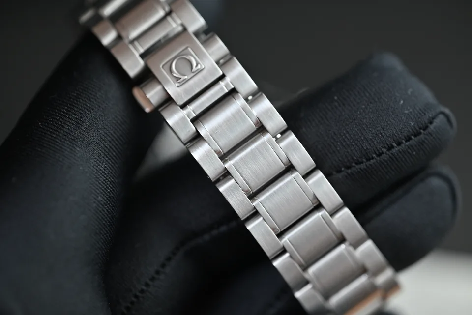 Omega Speedmaster Date 39 mm miniatura