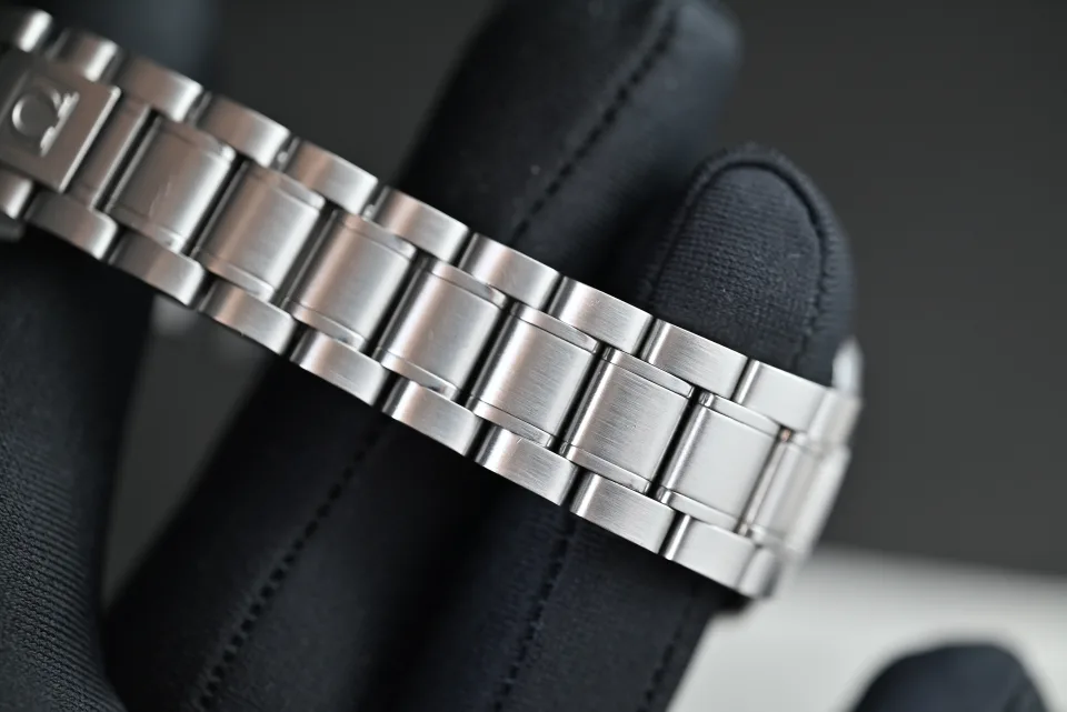 Omega Speedmaster Date 39 mm miniatura