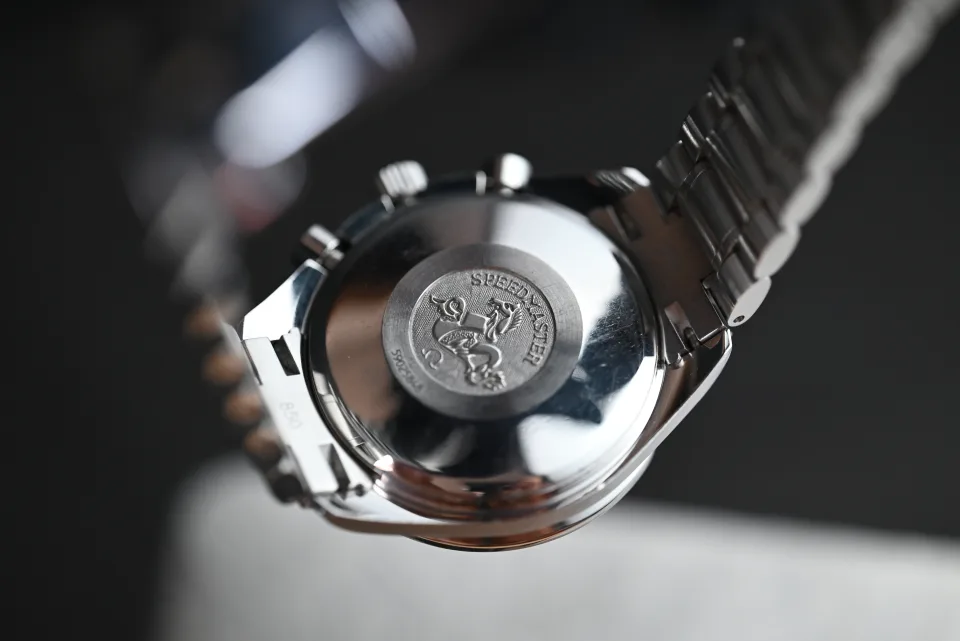 Omega Speedmaster Date 39 mm miniatura