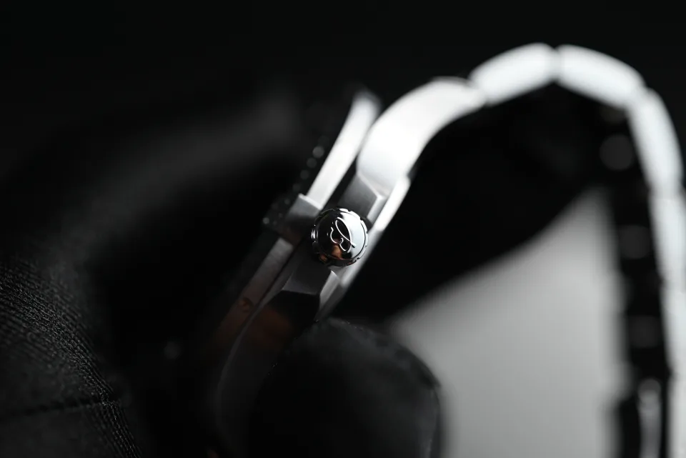 Breitling Colt 44
