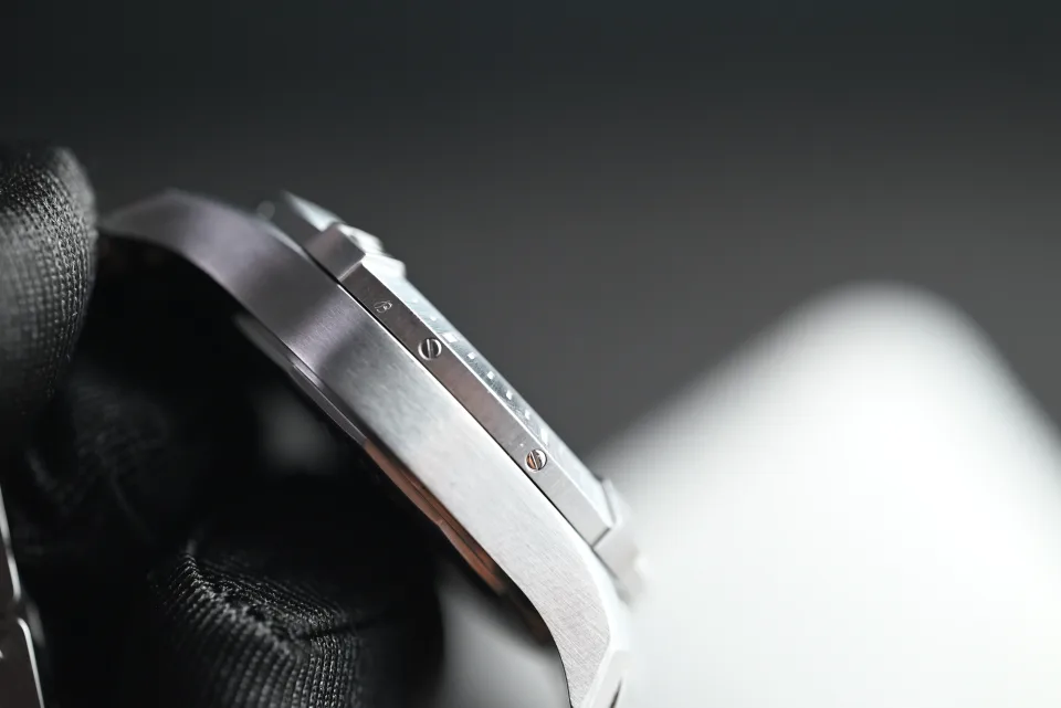 Breitling Colt 44