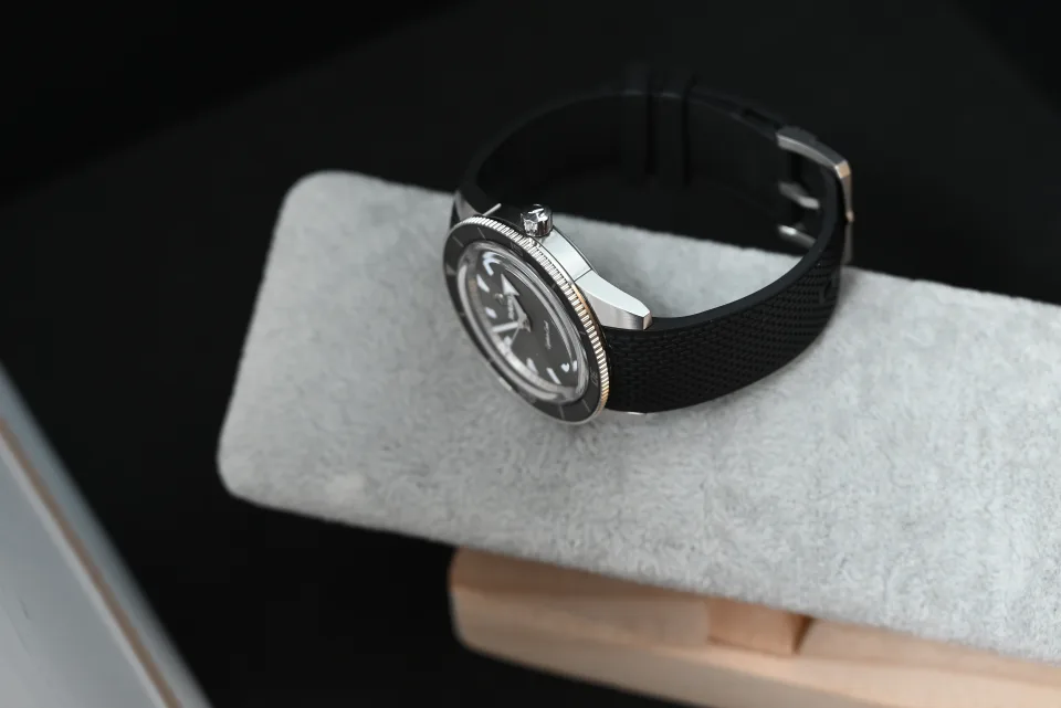 Rado HyperChrome Captain Cook 42 mm miniatura