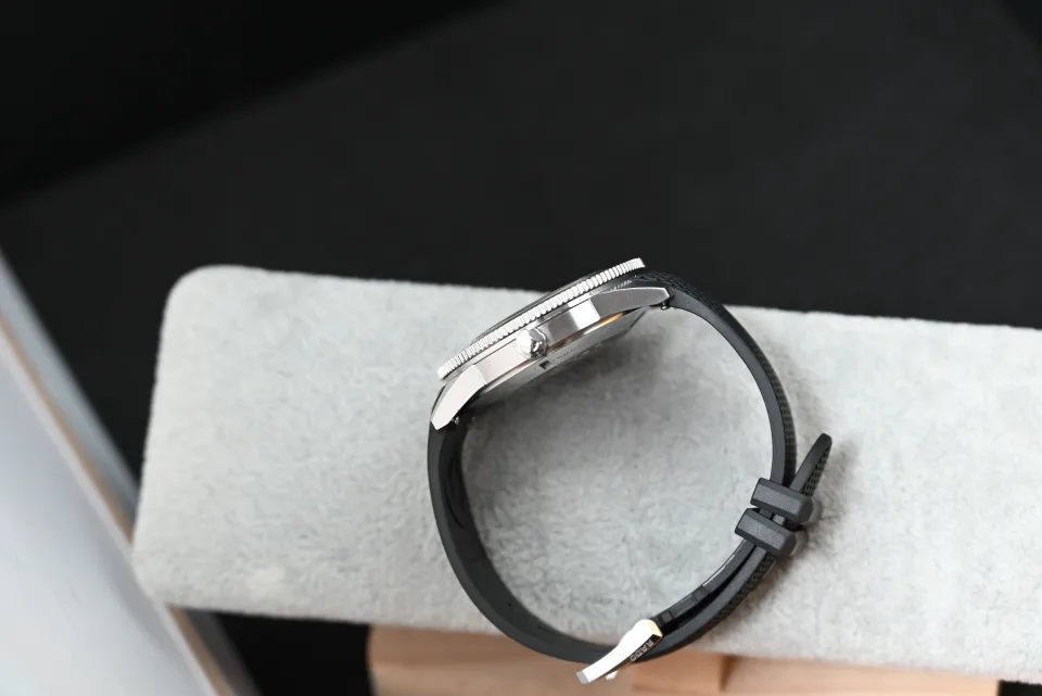 Rado HyperChrome Captain Cook 42 mm miniatura