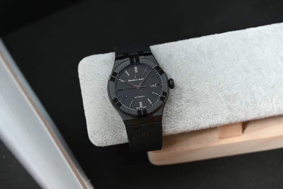 Maurice Lacroix AIKON Automatic Gunmetal PVD Limited Edition AI6008-PVB00-330-2 miniatura