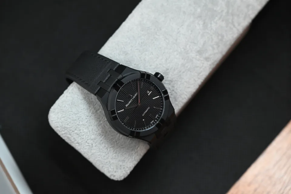 Maurice Lacroix AIKON Automatic Gunmetal PVD Limited Edition AI6008-PVB00-330-2 miniatura