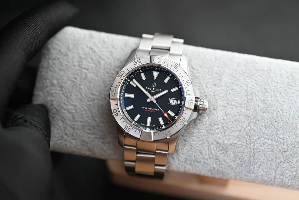 Breitling Avenger 42 mm